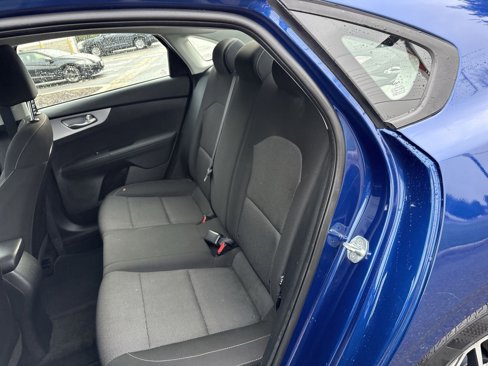 Used 2023 Kia Forte LXS w/ LXS Technology Package image 22