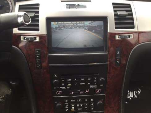 Used 2011 Cadillac Escalade ESV Premium image 13