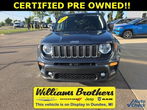 Certified 2022 Jeep Renegade Latitude w/ Convenience Group image 2