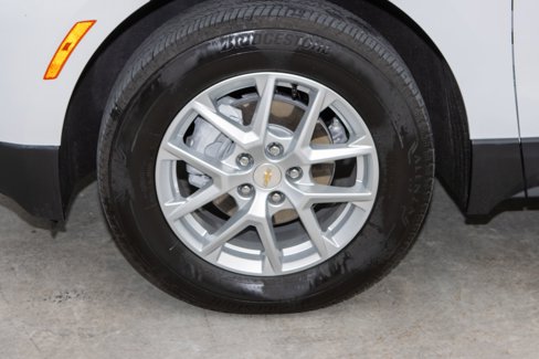 Used 2024 Chevrolet Equinox LT image 36