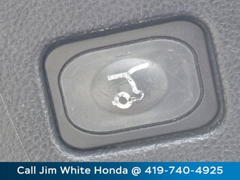 Used 2017 Ford Edge Titanium w/ Equipment Group 302A image 19