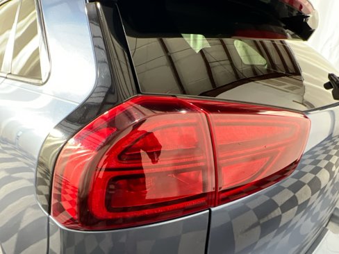 Used 2020 Kia Niro EX Premium image 16