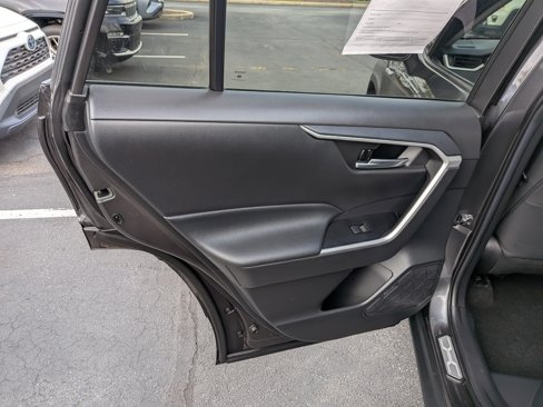 Used 2021 Toyota RAV4 XLE image 20