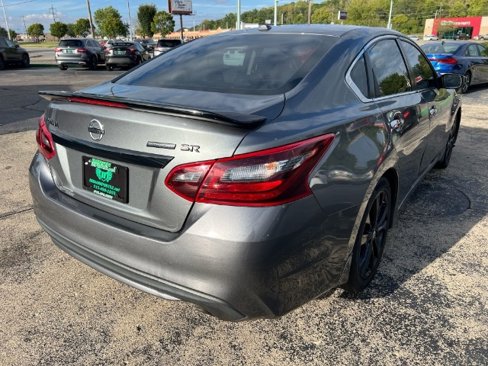 Used 2018 Nissan Altima 2.5 SR w/ SR Midnight Edition image 22