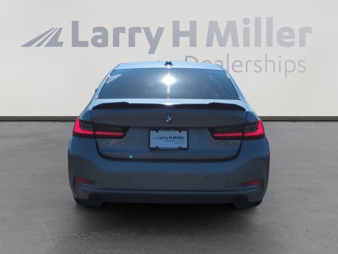Used 2023 BMW 330i Sedan w/ Convenience Package image 4
