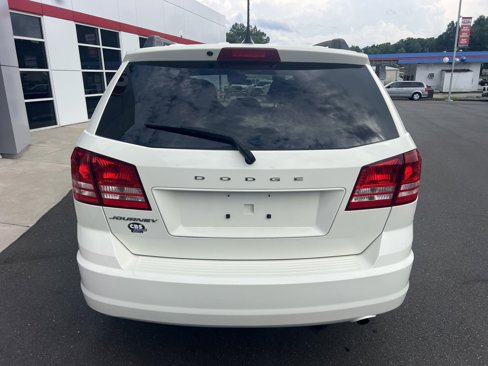 Used 2018 Dodge Journey SE w/ Blacktop Package image 9