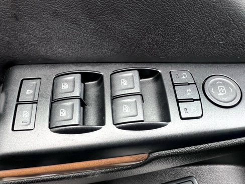 Used 2019 GMC Yukon Denali w/ Denali Ultimate Package image 27