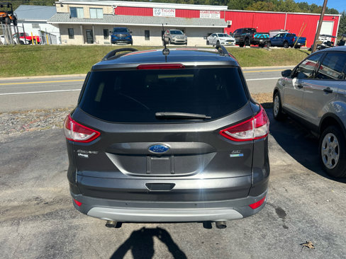 Used 2015 Ford Escape SE w/ Equipment Group 201A image 5