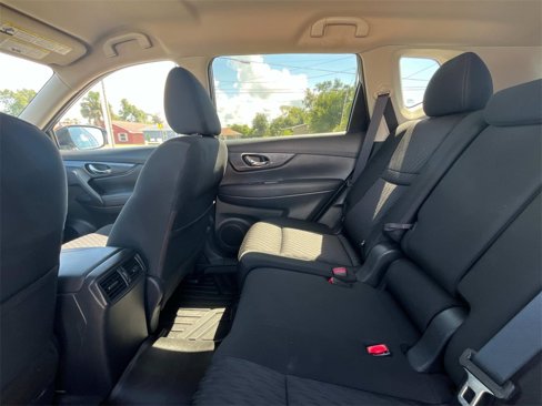 Used 2019 Nissan Rogue SV image 13
