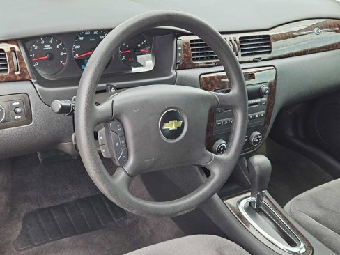 Used 2016 Chevrolet Impala Limited LS image 2