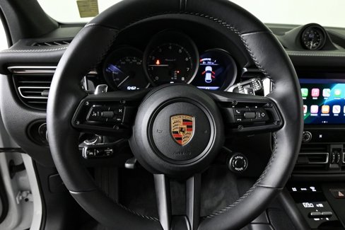 Used 2024 Porsche Macan Turbo image 9