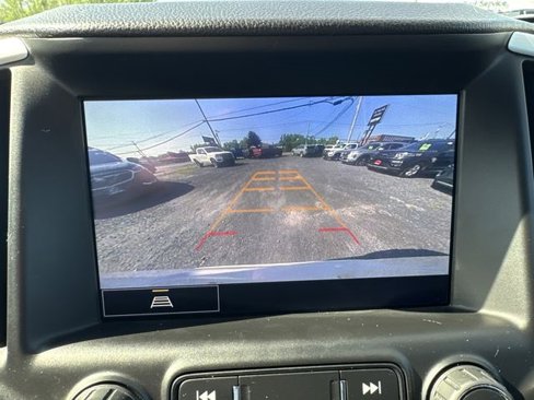 Certified 2022 GMC Terrain SLE w/ Driver Convenience Package image 15