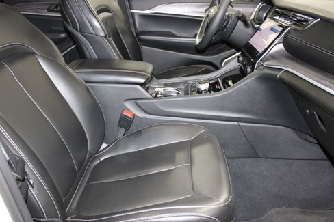 Used 2024 Jeep Grand Cherokee Limited 4xe image 19