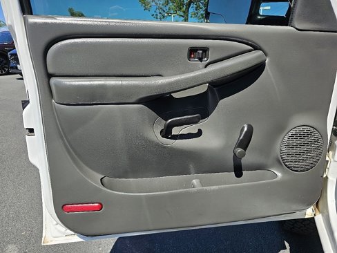 Used 2006 Chevrolet Silverado 2500 W/T w/ Heavy-Duty Power Package image 24