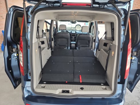 Used 2019 Ford Transit Connect XLT w/ XLT Premium Package image 28