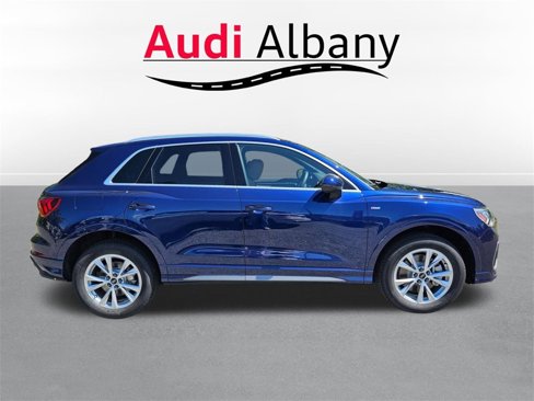 New 2025 Audi Q3 2.0T Premium image 3