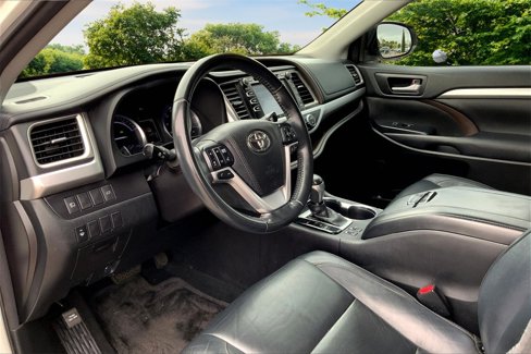 Used 2018 Toyota Highlander XLE image 17