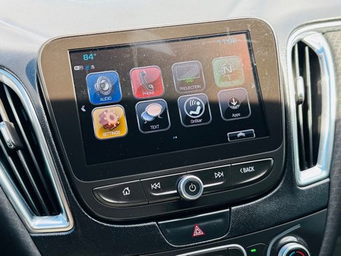 Used 2018 Chevrolet Malibu LT image 19
