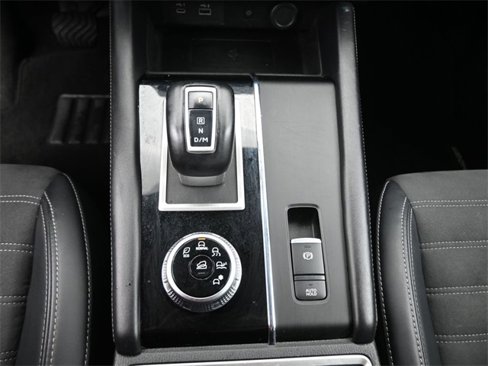 Used 2024 Mitsubishi Outlander SE image 4