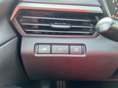 Used 2024 Nissan Altima 2.5 SV image 17