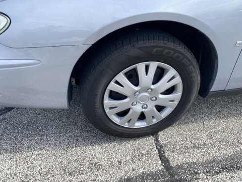 Used 2006 Buick LaCrosse CX image 10