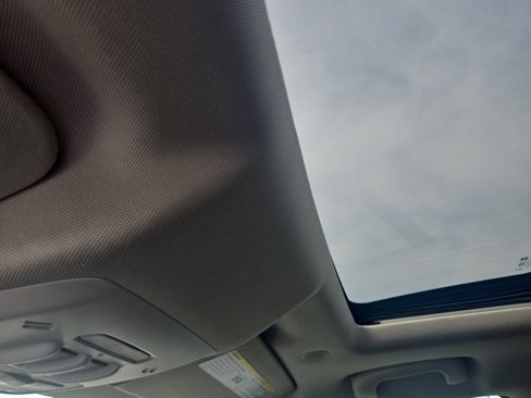 Used 2019 Buick Encore Essence w/ Experience Buick Package image 13