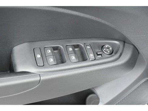 New 2025 Hyundai Venue SE image 17