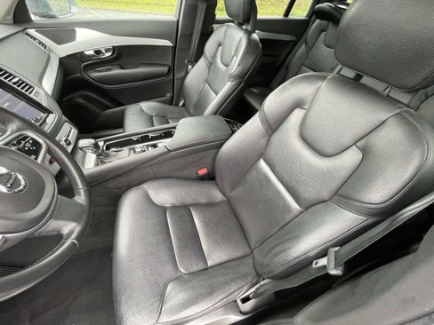 Used 2018 Volvo XC90 T6 Momentum w/ Convenience Package image 13