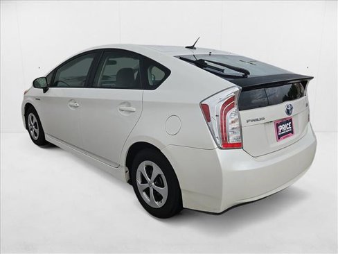 Used 2014 Toyota Prius Three image 8