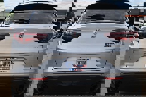 Used 2020 Alfa Romeo Stelvio w/ Nero Edizione image 6