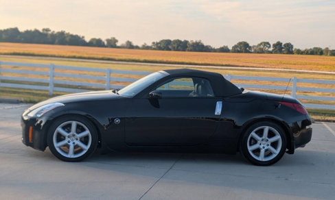 Used 2004 Nissan 350Z Touring image 7