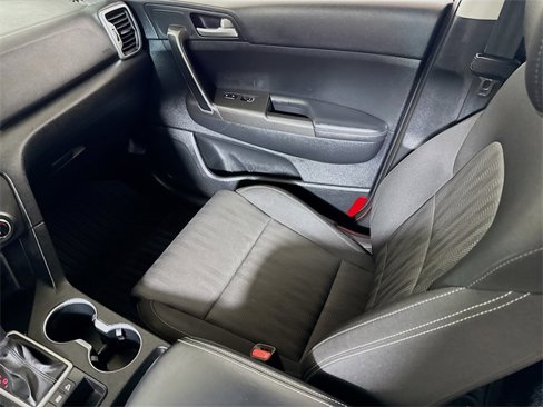 Used 2019 Kia Sportage LX image 19