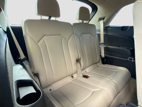 Used 2018 Audi Q7 3.0T Prestige w/ Prestige Package image 29