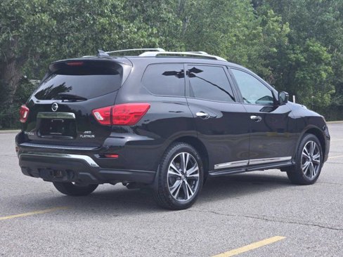 Used 2020 Nissan Pathfinder Platinum image 23