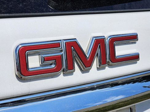 Used 2020 GMC Terrain SLE image 13