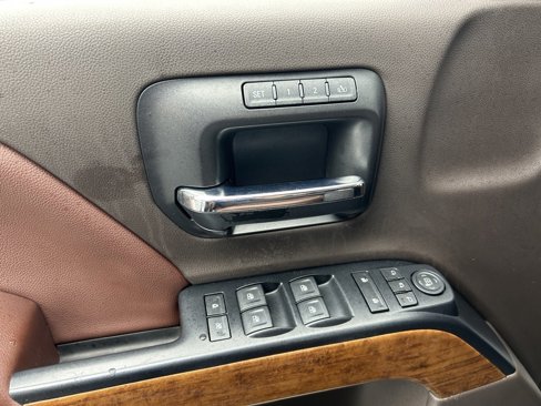 Used 2018 Chevrolet Silverado 1500 High Country image 50