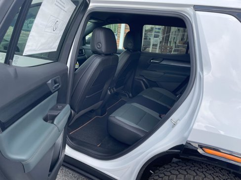 New 2026 GMC Terrain AT4 image 13