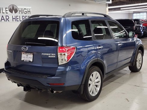 Used 2011 Subaru Forester 2.5X Limited w/ Utility Pkg image 5