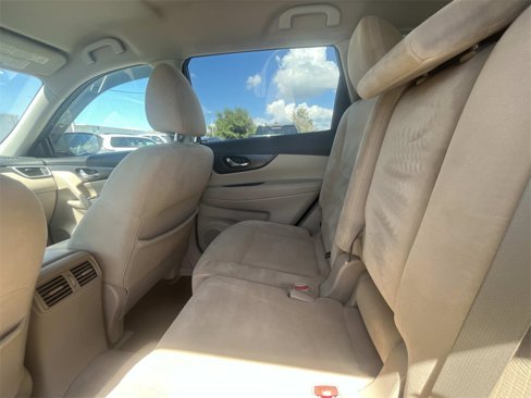 Used 2015 Nissan Rogue SV image 13