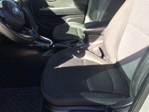 Used 2019 Kia Soul + image 11