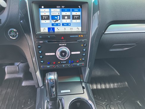 Used 2017 Ford Explorer Sport w/ Equipment Group 401A image 12