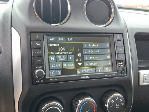 Used 2016 Jeep Compass High Altitude image 23