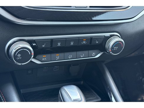 Used 2024 Nissan Altima 2.5 SR w/ SR Premium Package image 30