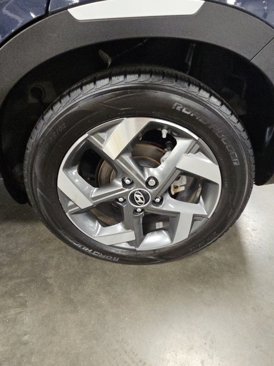 Used 2021 Hyundai Venue image 42