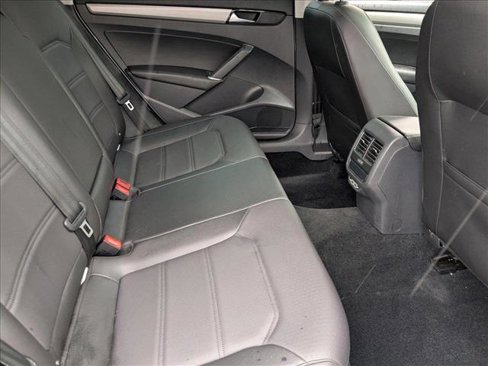 Used 2022 Volkswagen Passat 2.0T SE image 19