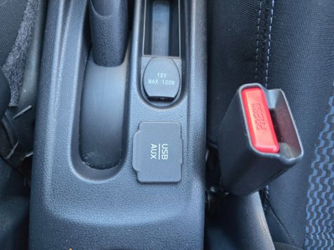 Used 2015 Nissan Versa Note SV image 35