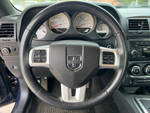 Used 2013 Dodge Challenger SXT Plus image 9