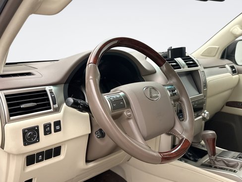 Used 2011 Lexus GX 460 image 7