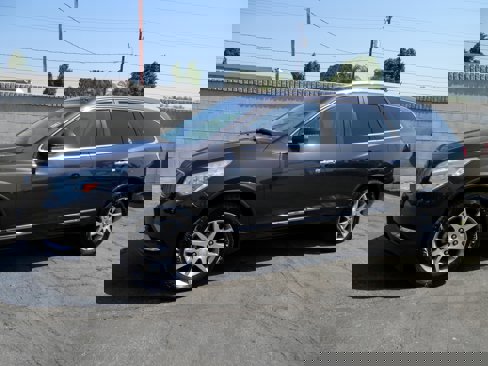 Used 2016 Buick Enclave Leather w/ Trailering Package image 2