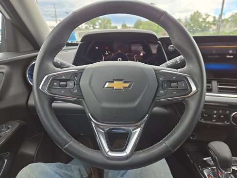 Used 2024 Chevrolet Trax LT w/ Driver Confidence Package image 17